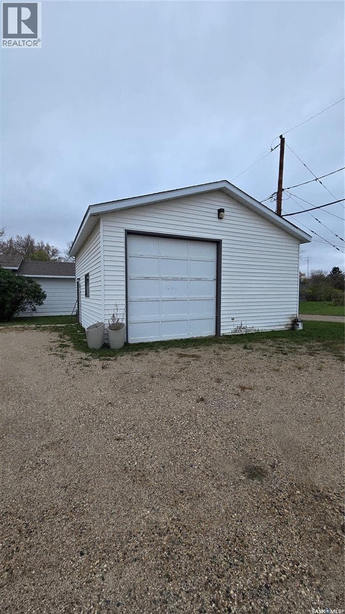 108 1st STREET W photo 3