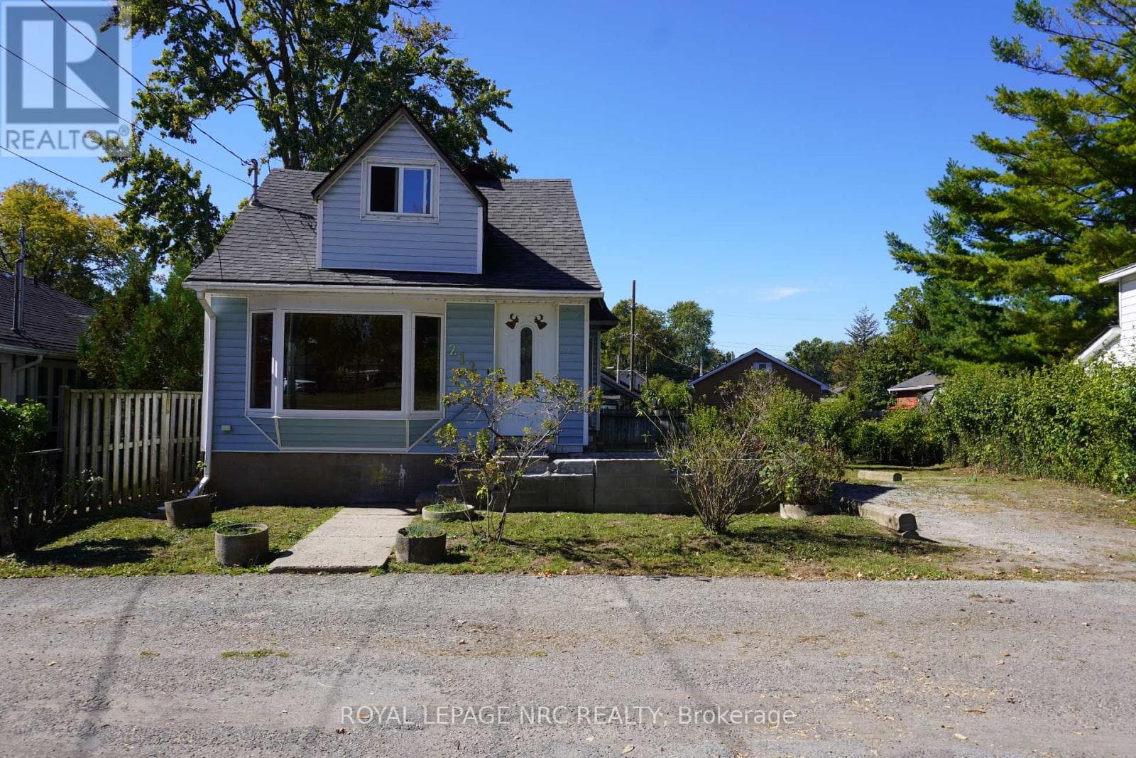 2 bed 1 bath single family at 212 LINCOLN ROAD W — $349,000