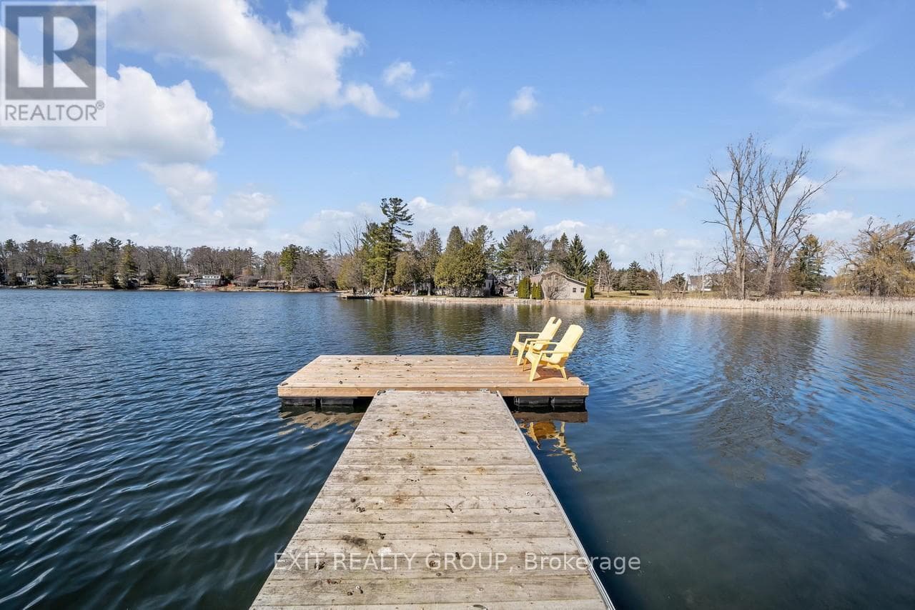 1531 FOXBORO STIRLING ROAD photo 5