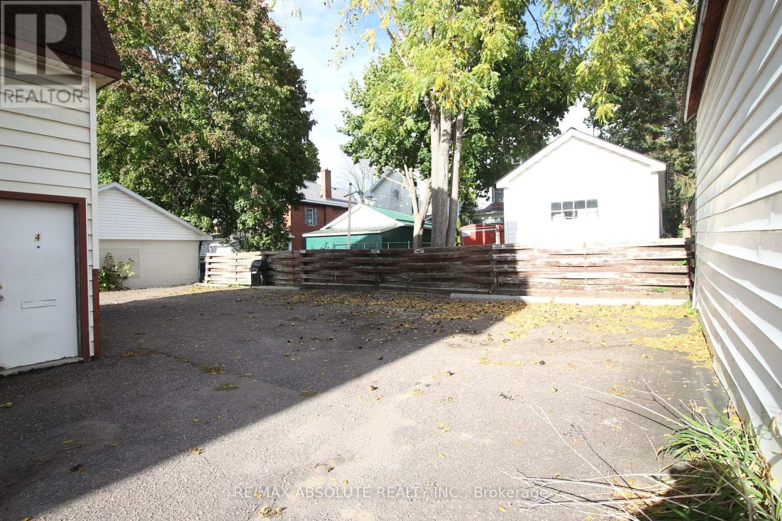 47 - 51 RAGLAN STREET N photo 5