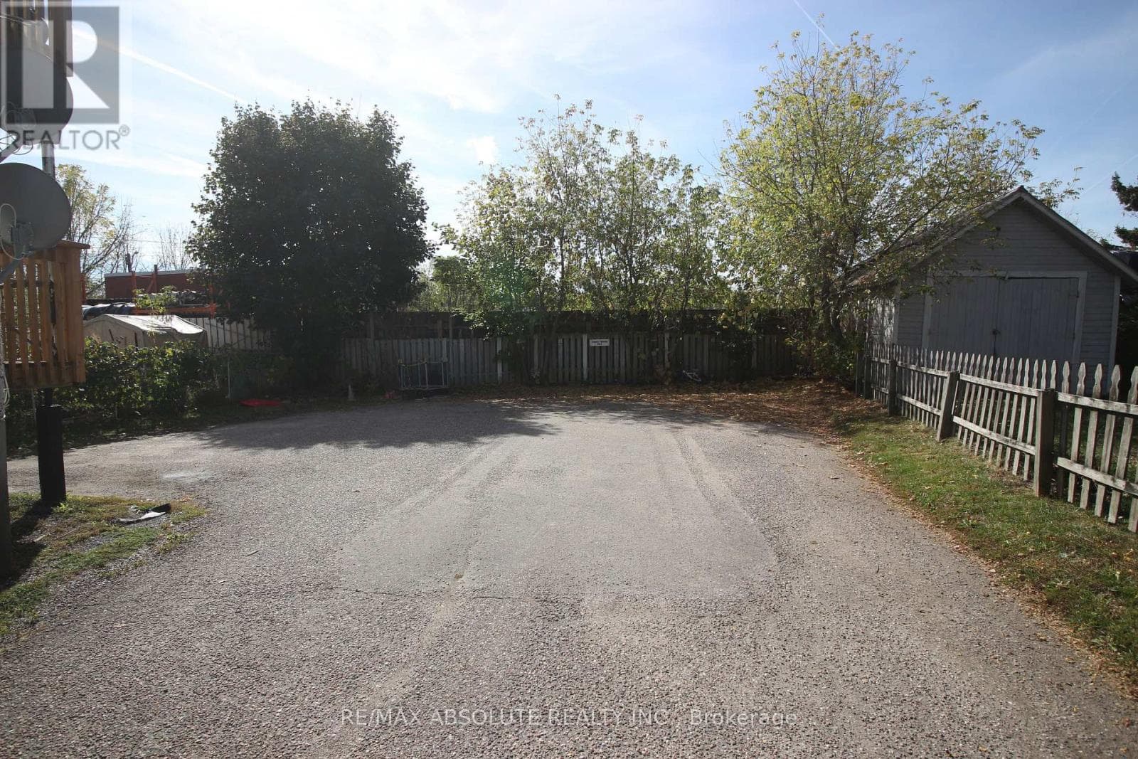 278 ELGIN STREET W photo 4