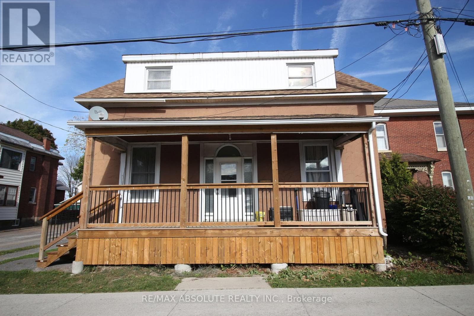 37 RAGLAN ST STREET N photo 2