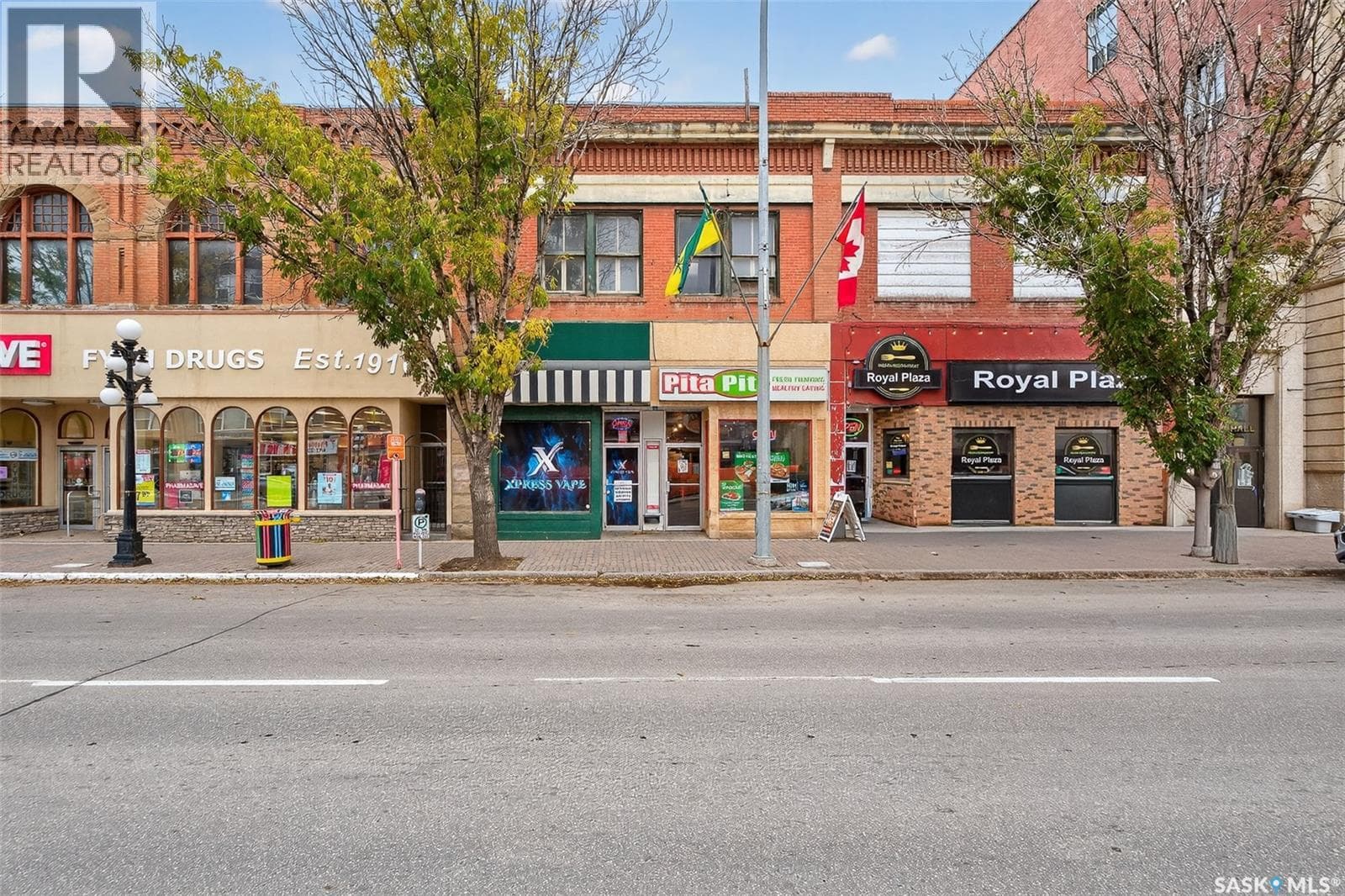 220-222 Main STREET N photo 5