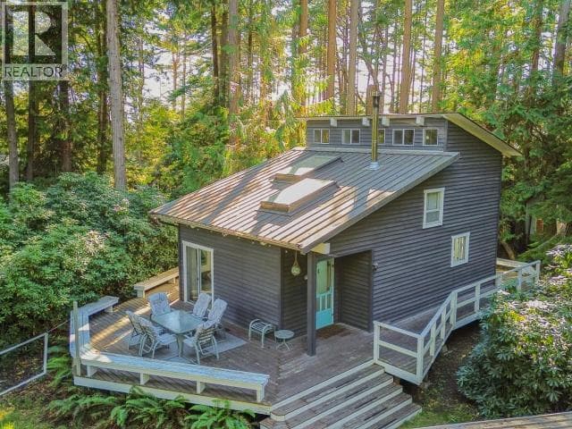 3 bed 1 bath single family at 2742 VANCOUVER BLVD — $519,900