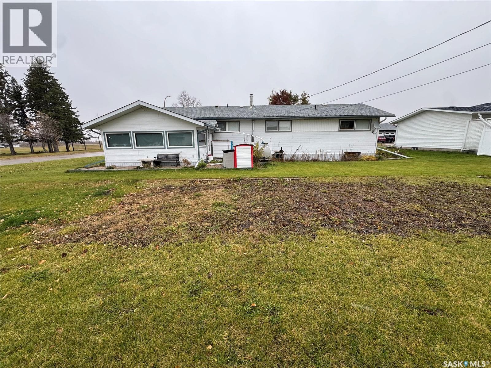702 Portage AVENUE photo 4