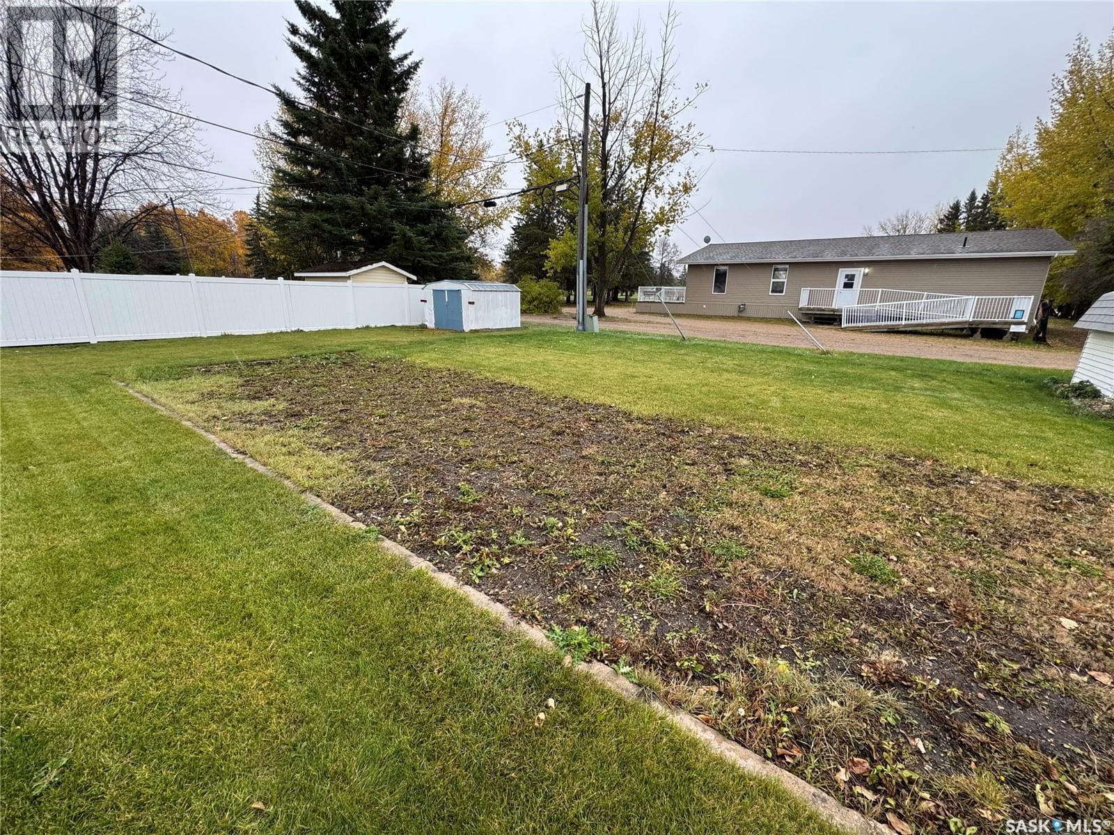 702 Portage AVENUE photo 5
