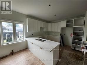 140 GOLD STREET W photo 4