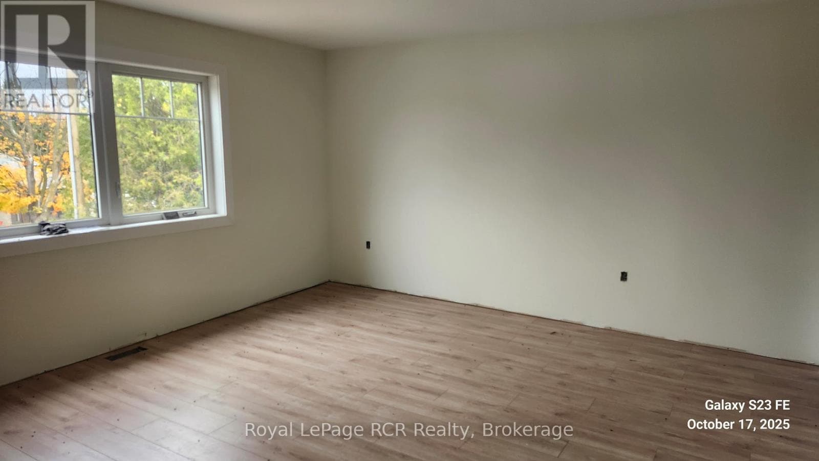 140 GOLD STREET W photo 5