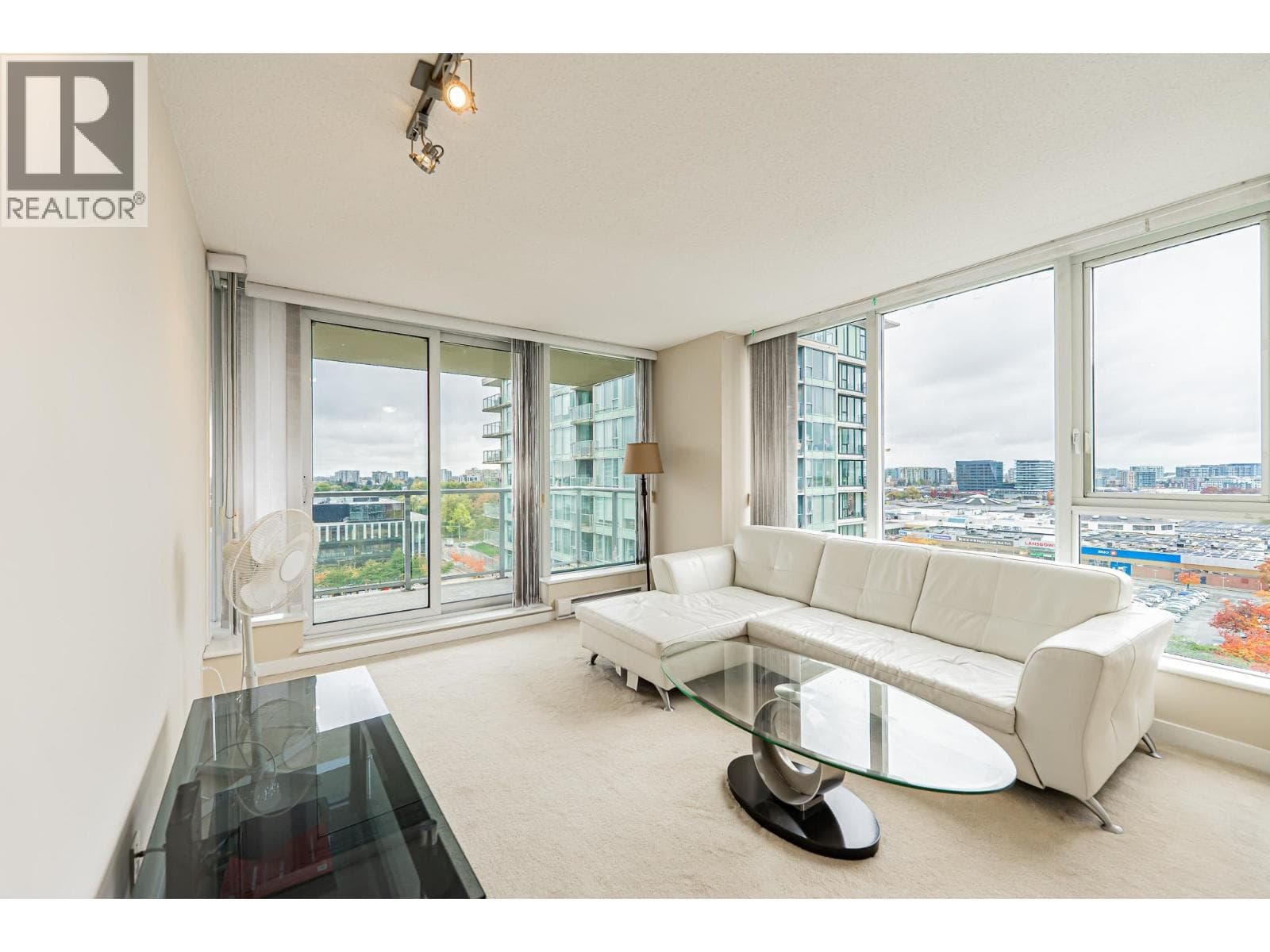 1508 5068 KWANTLEN STREET photo 5