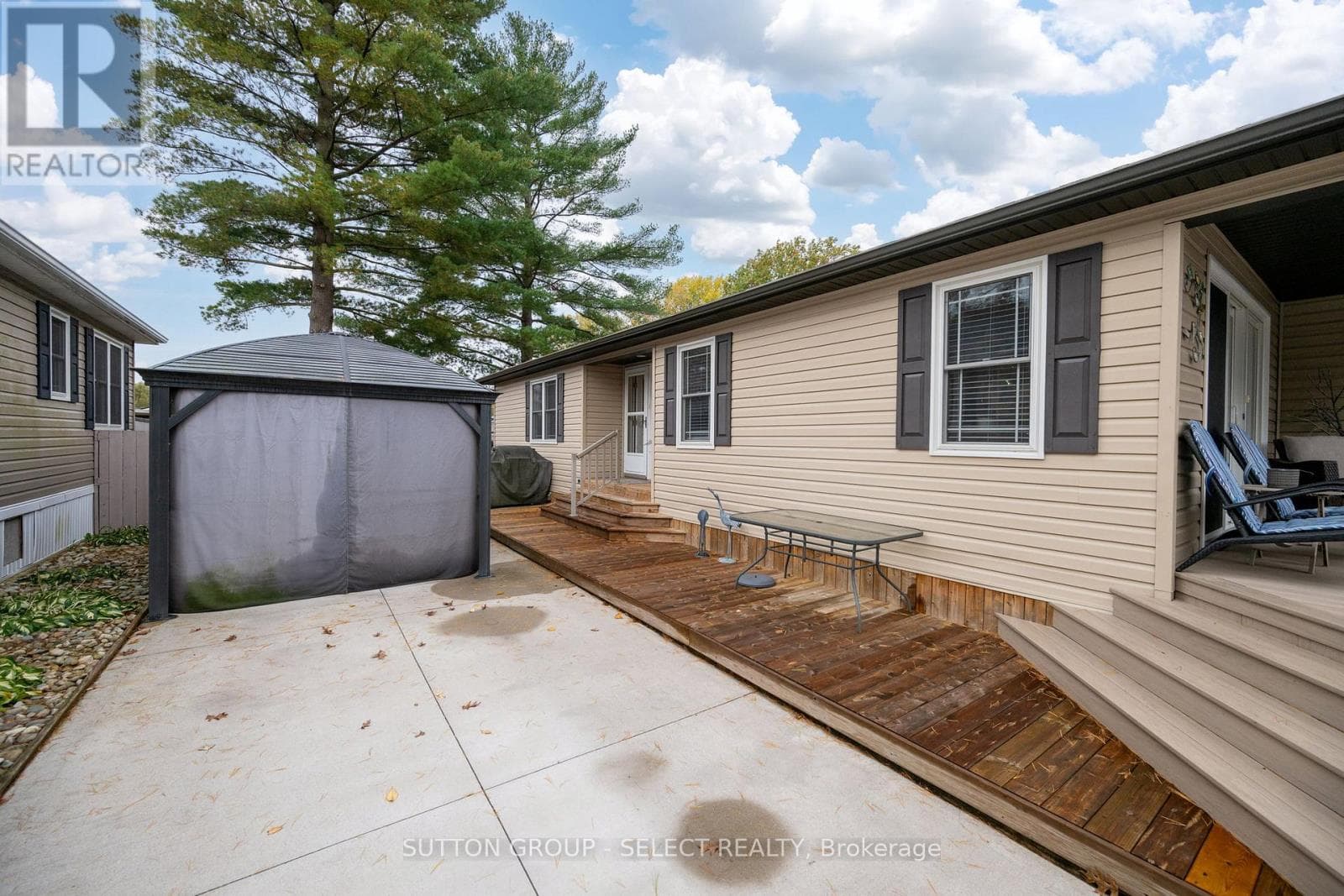 131 - 22790 AMIENS ROAD photo 3