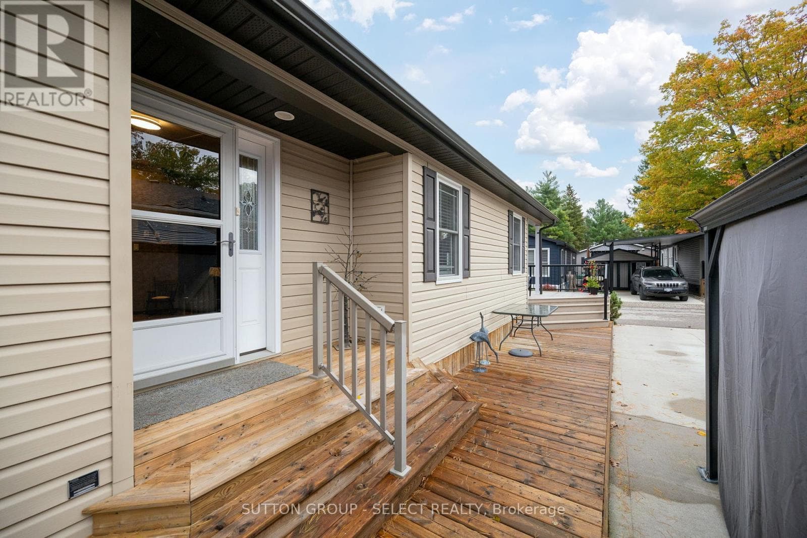 131 - 22790 AMIENS ROAD photo 5