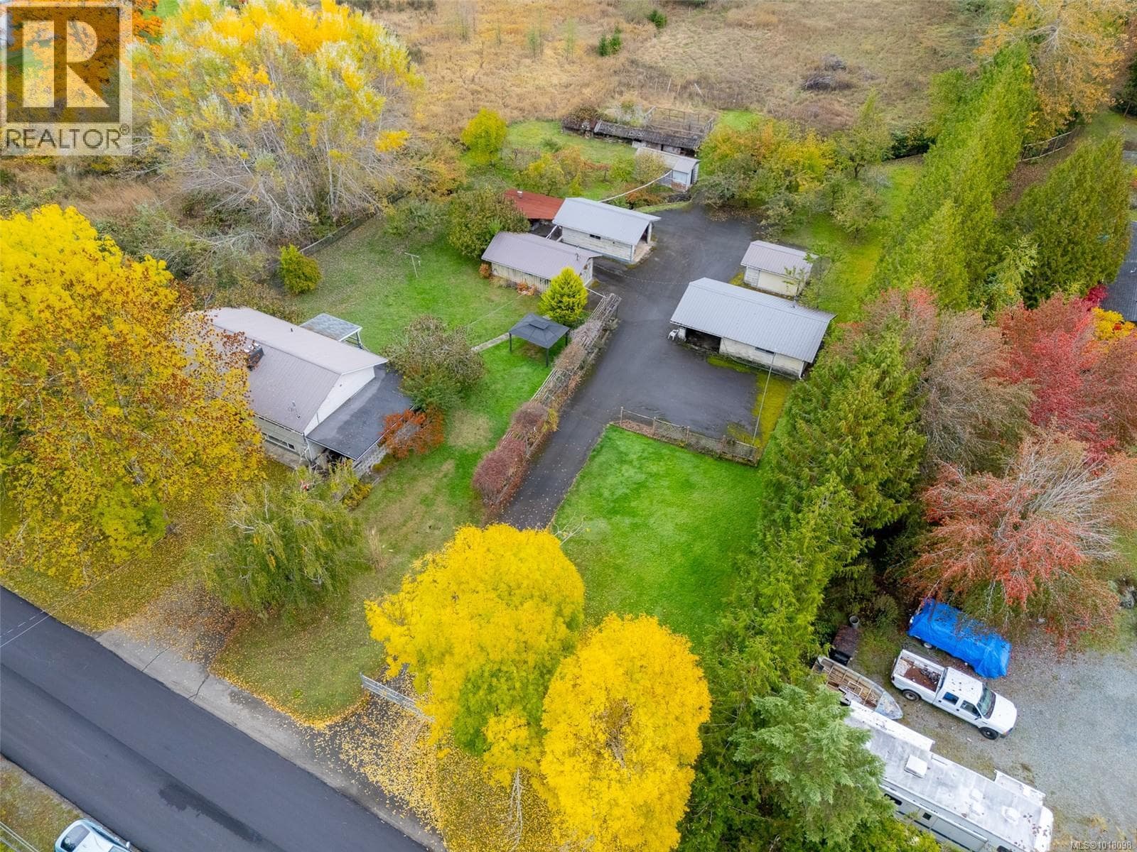 6767 Cypress Blvd photo 2