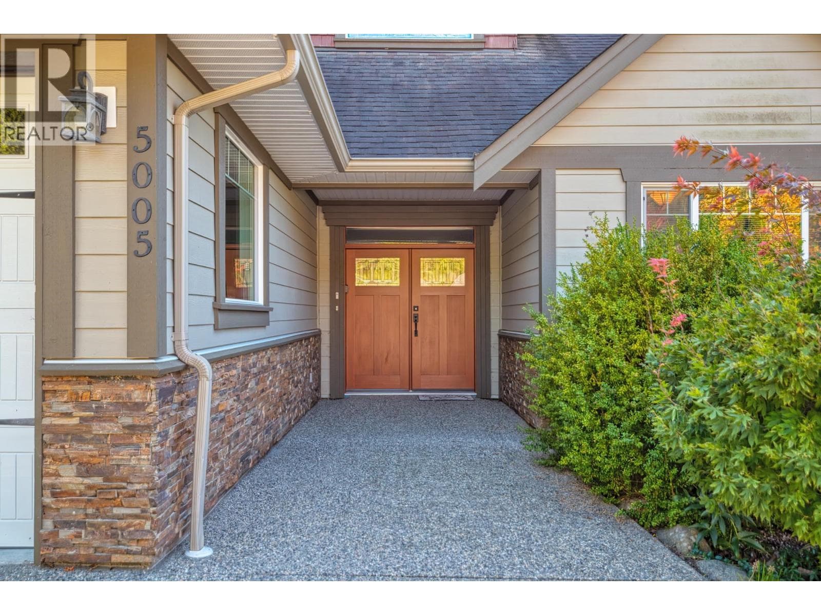5005 BAY ROAD photo 5