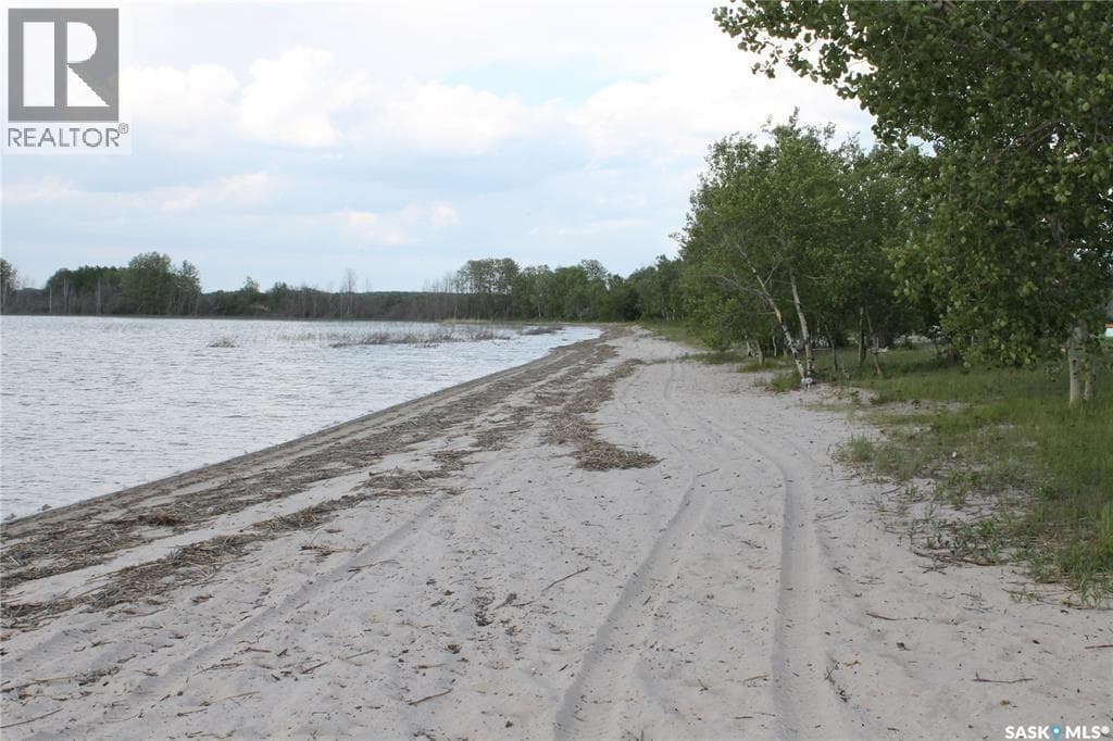 Beachfront Lot Delaronde Lake — photo 3