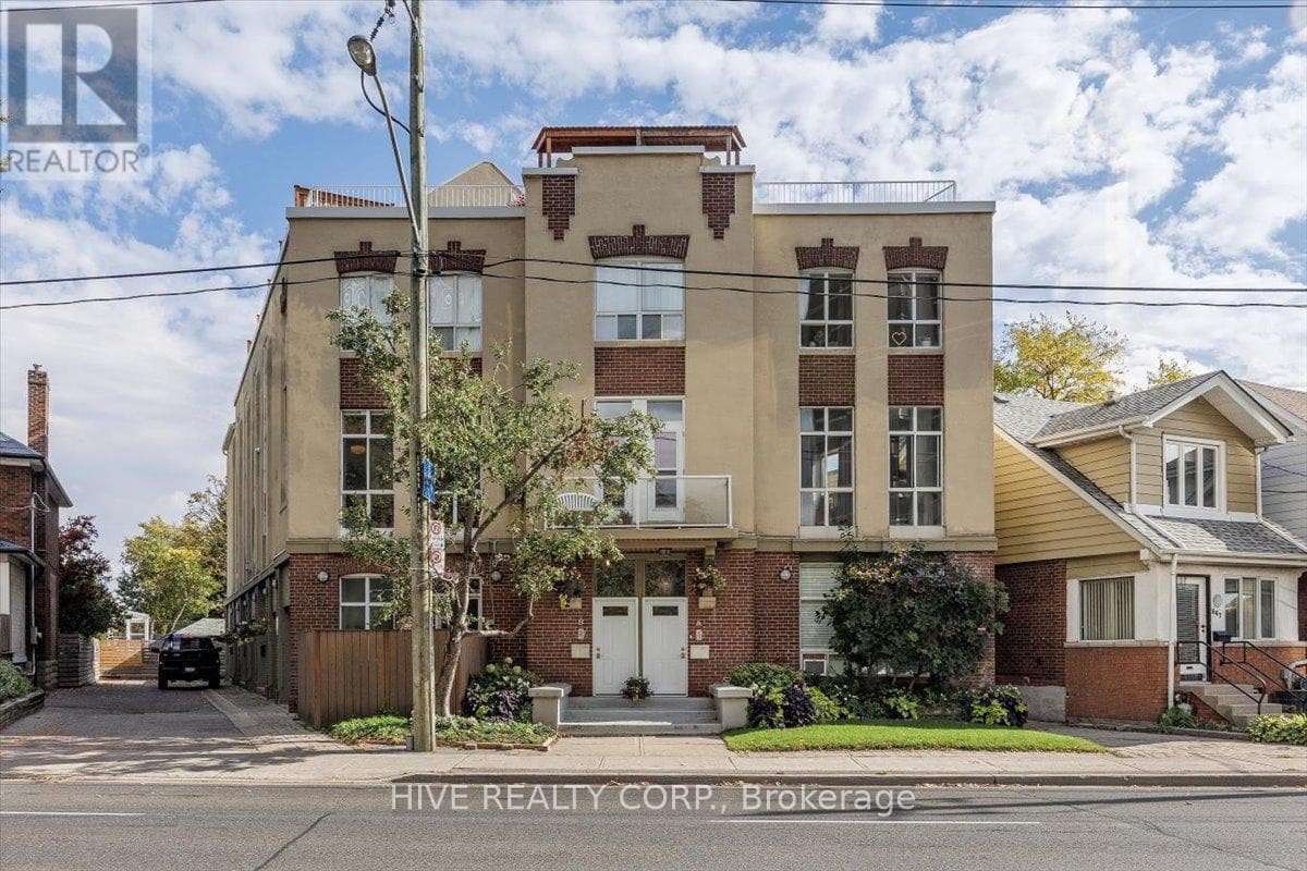 D - 957 BROADVIEW AVENUE photo 2