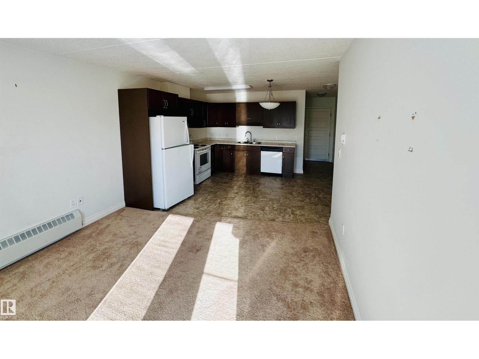 #302 4614A Lakeshore DR — photo 3