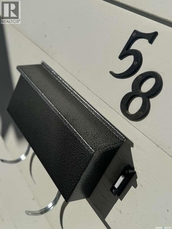 58 Stewart CRESCENT — photo 3