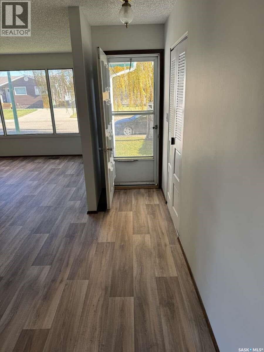 58 Stewart CRESCENT — photo 5