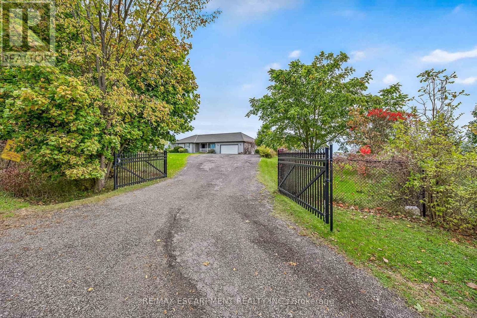 2905 SOUTH GRIMSBY ROAD 6 photo 2
