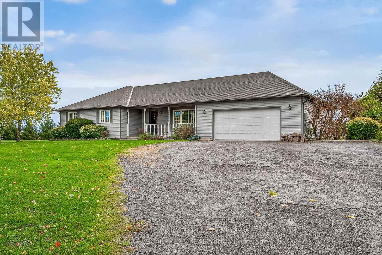 2905 SOUTH GRIMSBY ROAD 6 photo 4