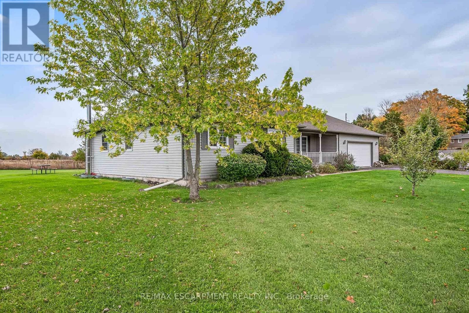 2905 SOUTH GRIMSBY ROAD 6 photo 5