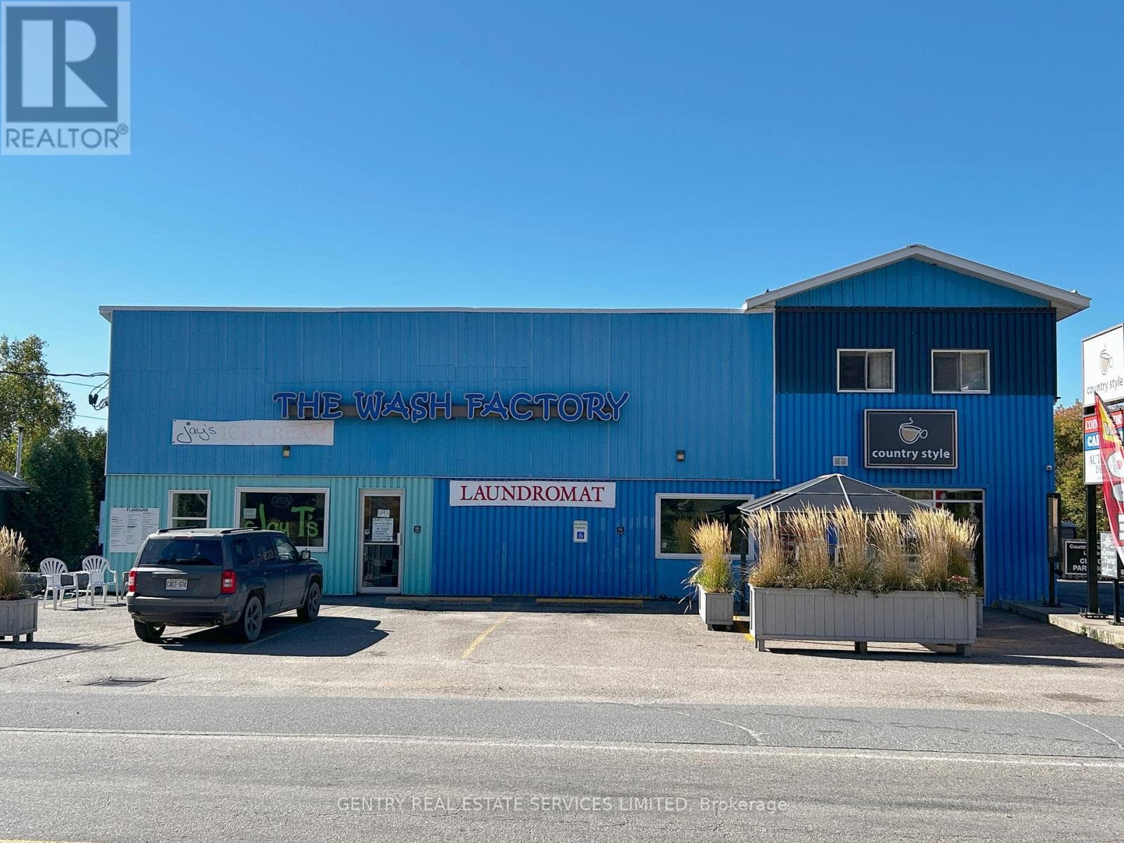 retail at 224 BONNECHERE STREET W — $950,000