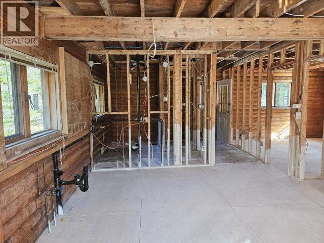 534 WILLOW Street photo 3