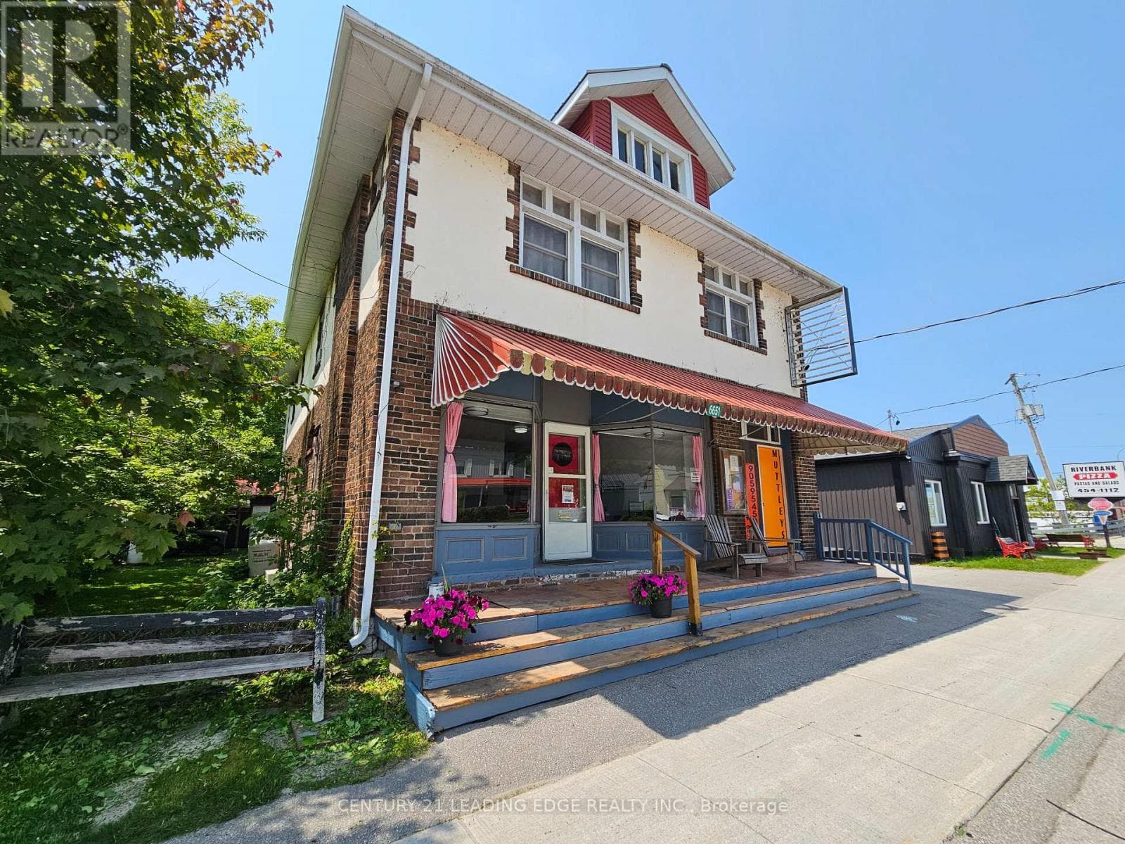 2 bath retail at 6651 HIGHWAY 35 — $799,000