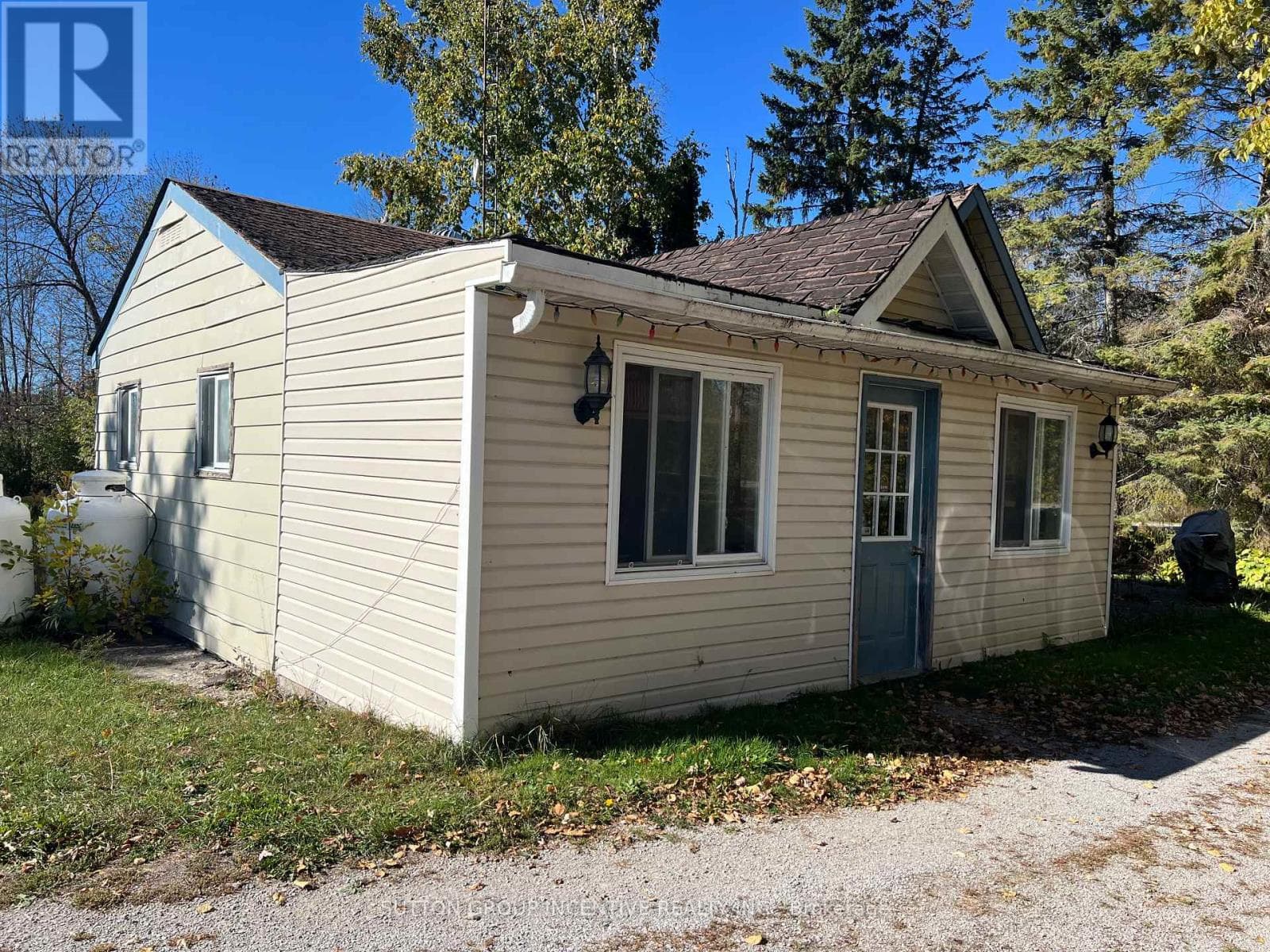4075 AIRPORT ROAD photo 3