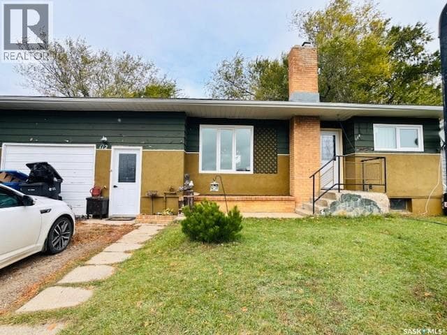 112 Fraser AVENUE — photo 2