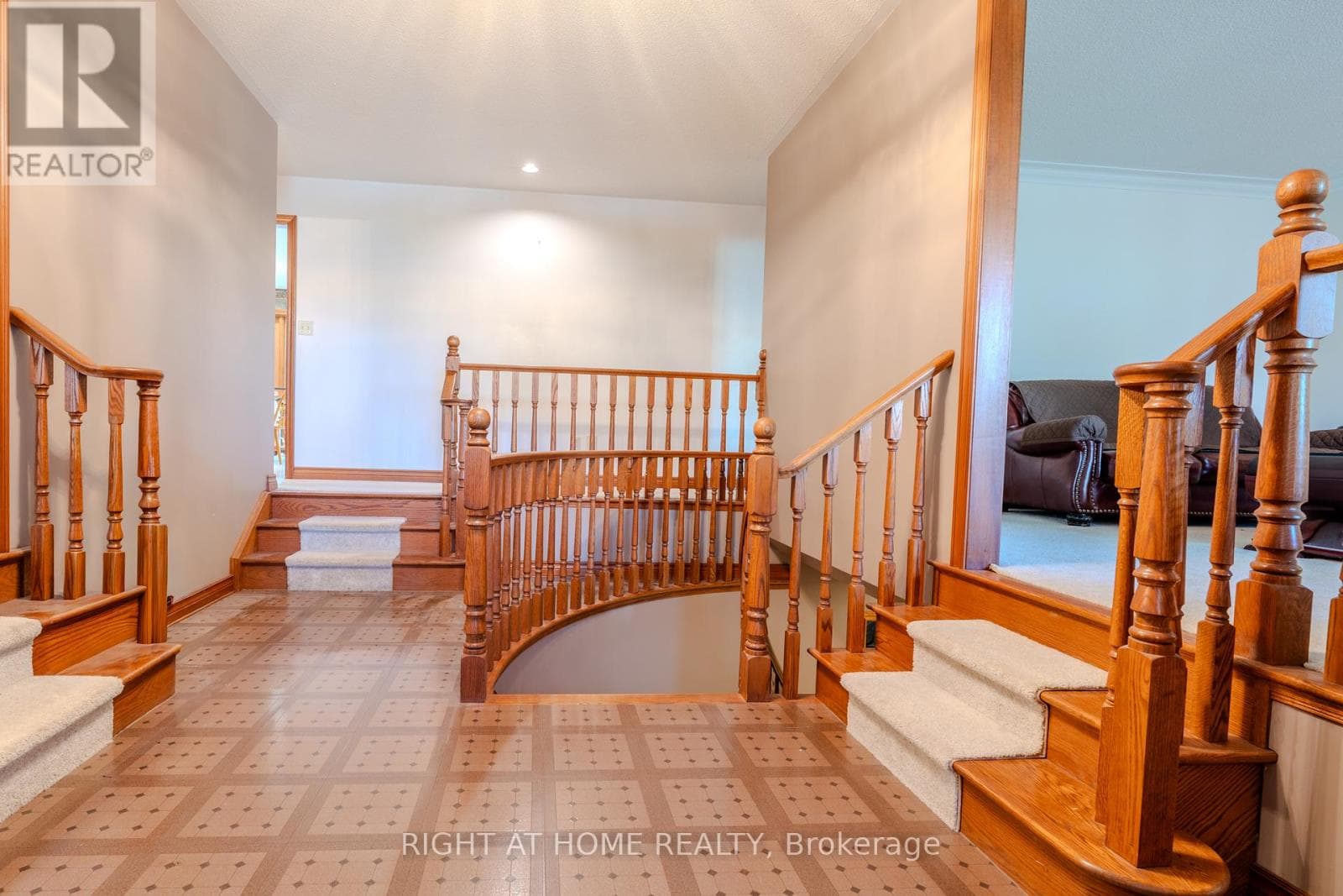 425 GOLF CLUB ROAD photo 4