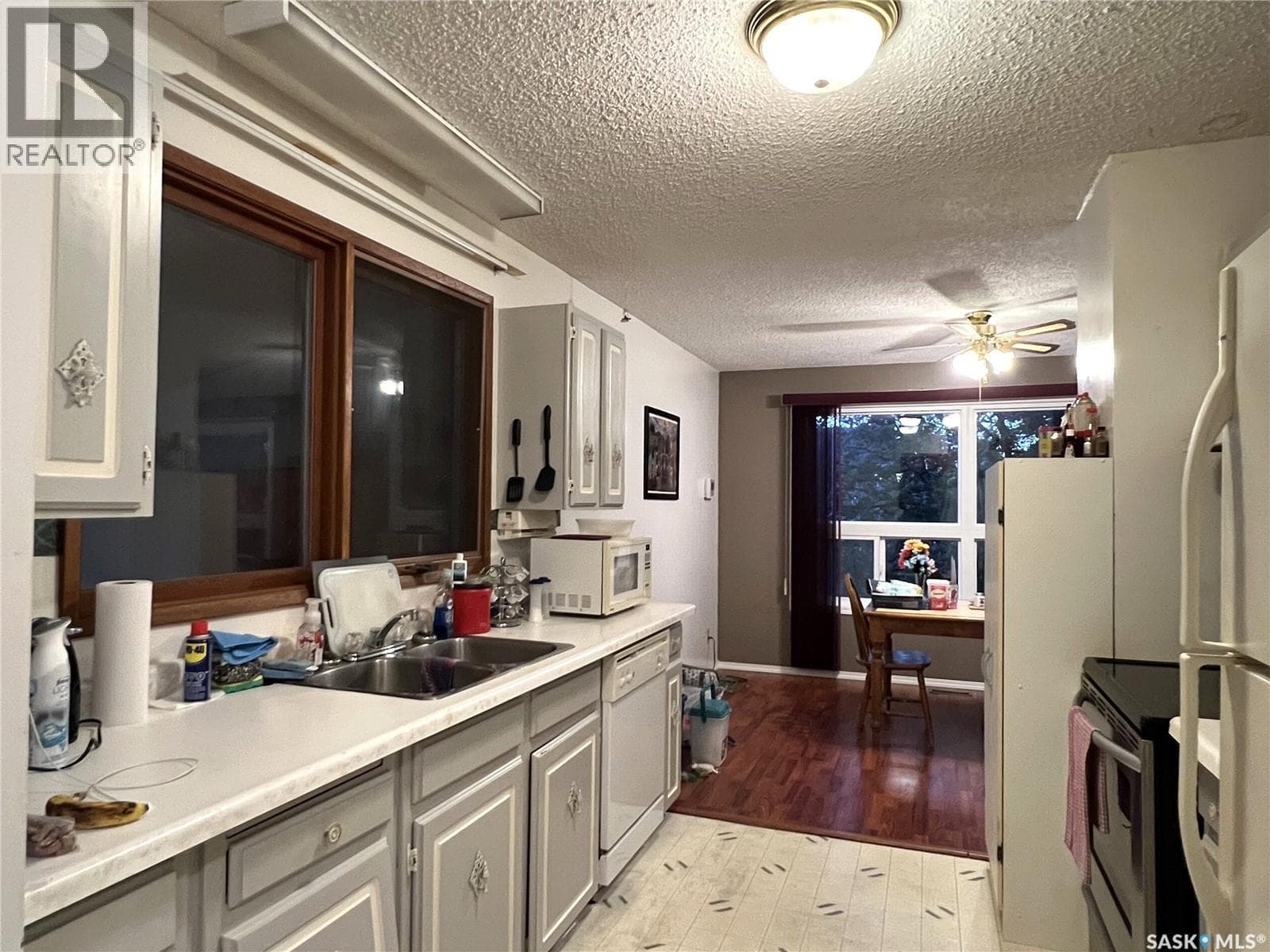904 Railway AVENUE — photo 5