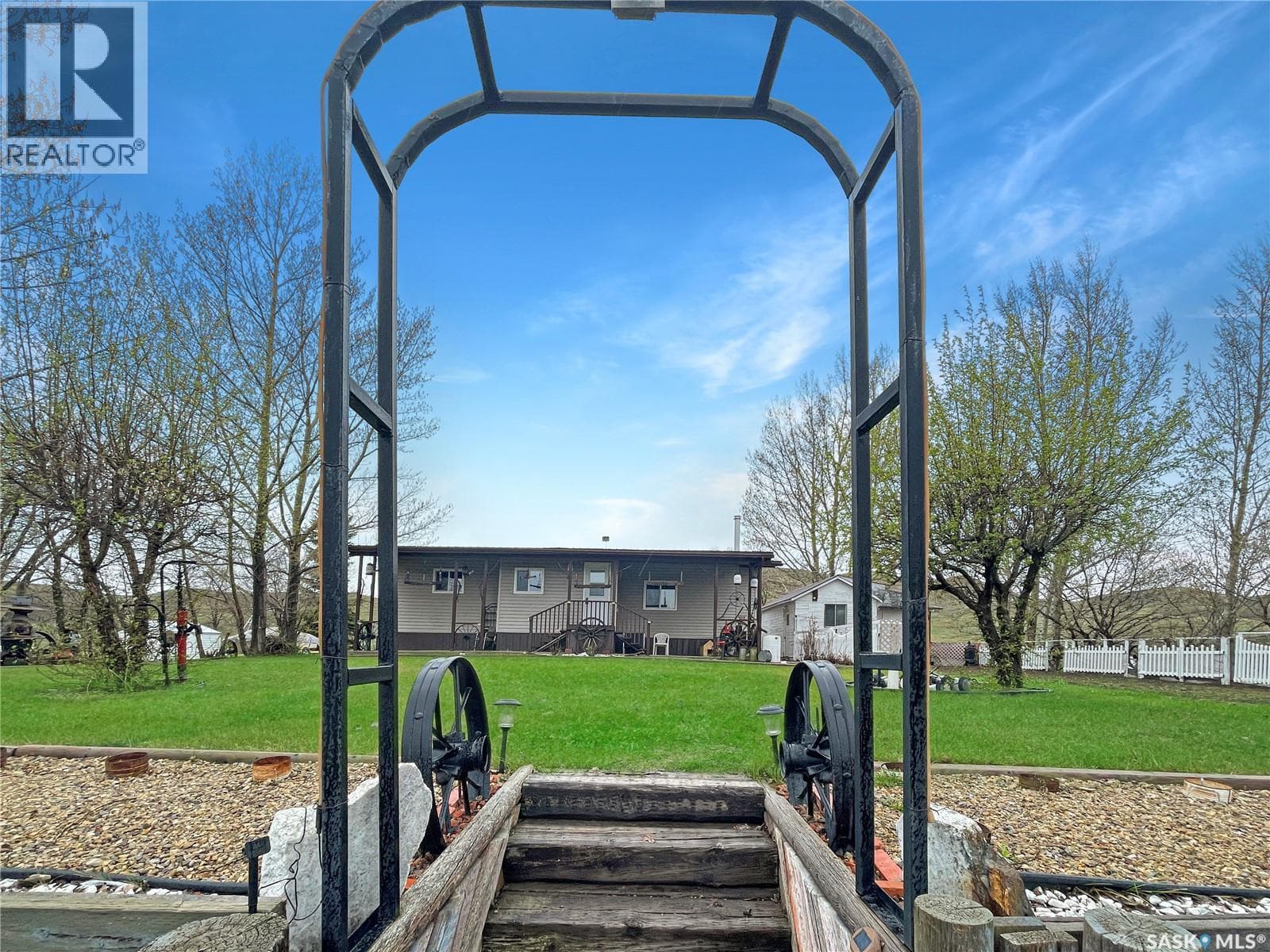 215A Pelletier DRIVE
