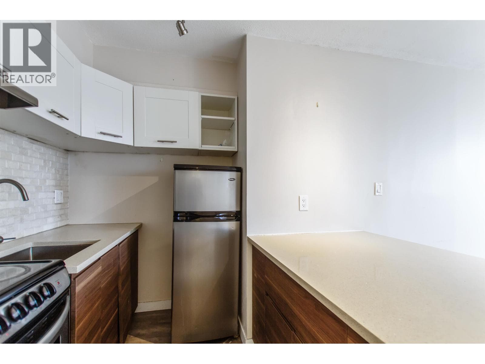 308 1250 BURNABY STREET photo 4