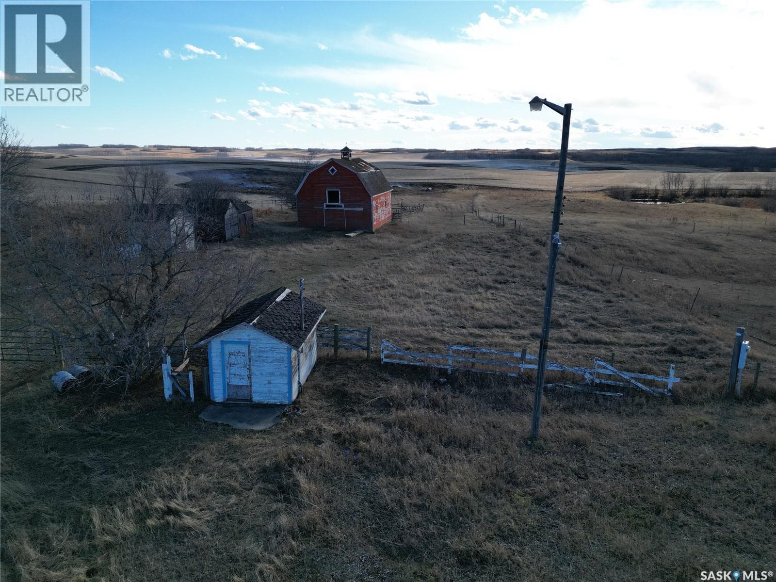 Hillview Acreage — photo 3