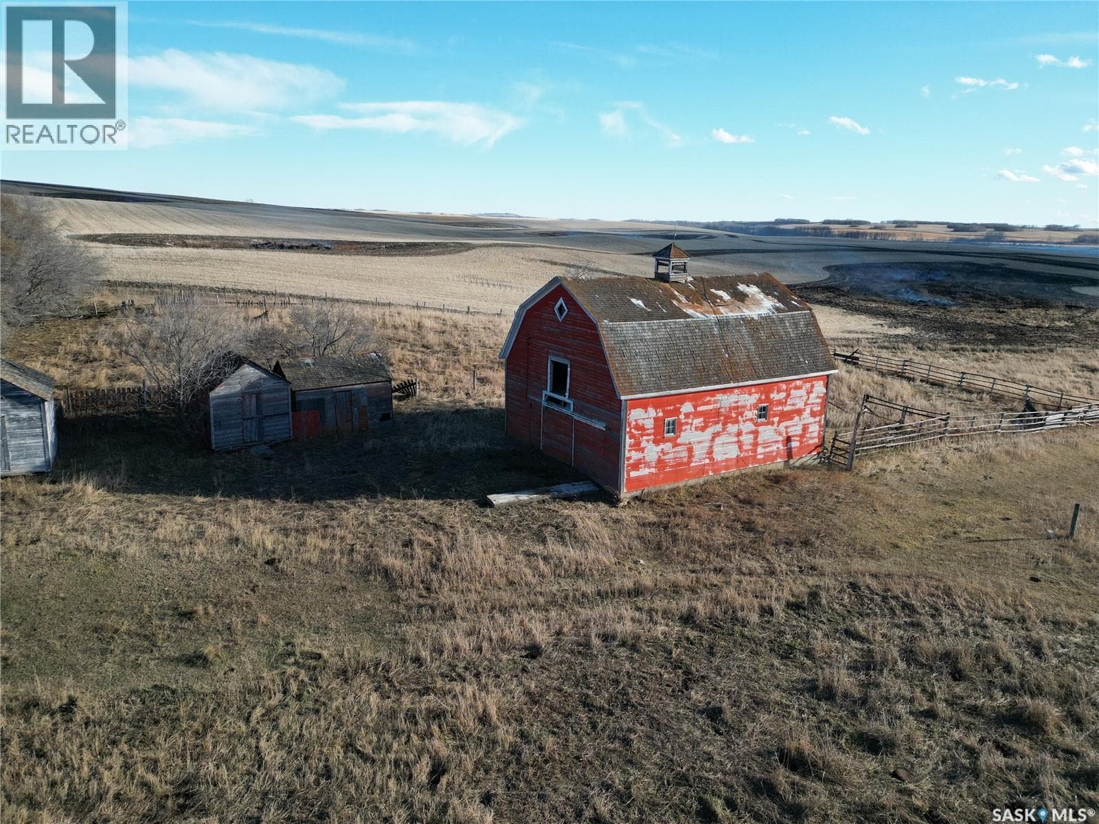 Hillview Acreage — photo 4