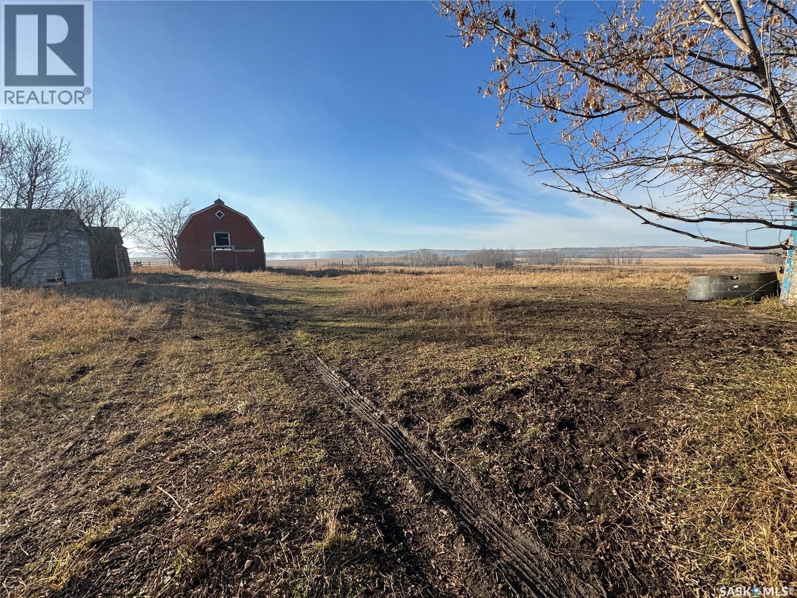 Hillview Acreage — photo 5