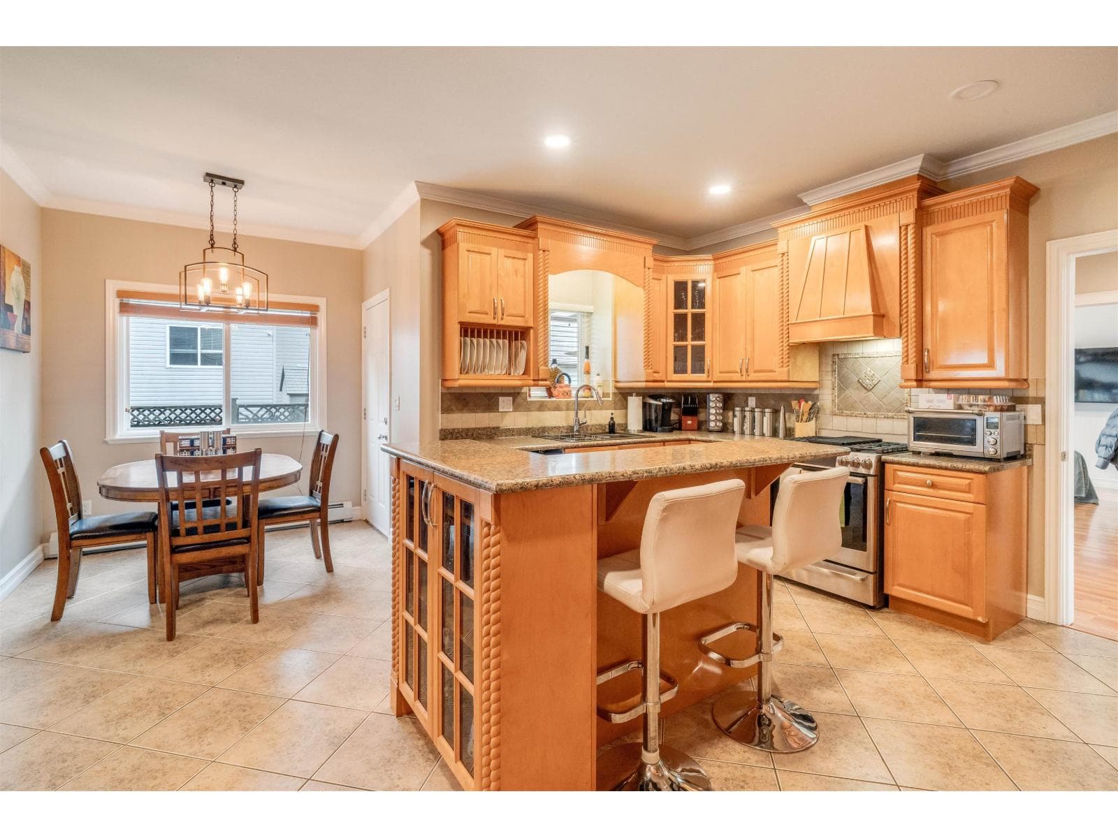 14676 79 AVENUE photo 4
