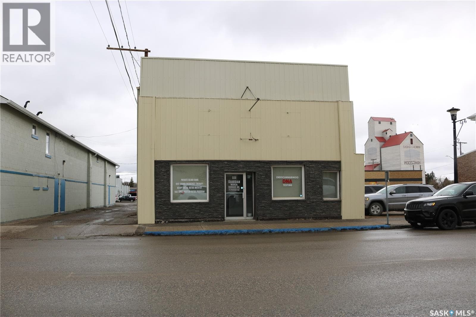 608 Main STREET