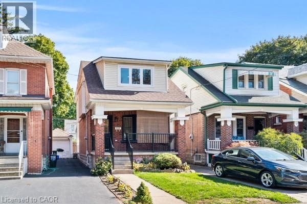 105 ROTHSAY Avenue photo 3