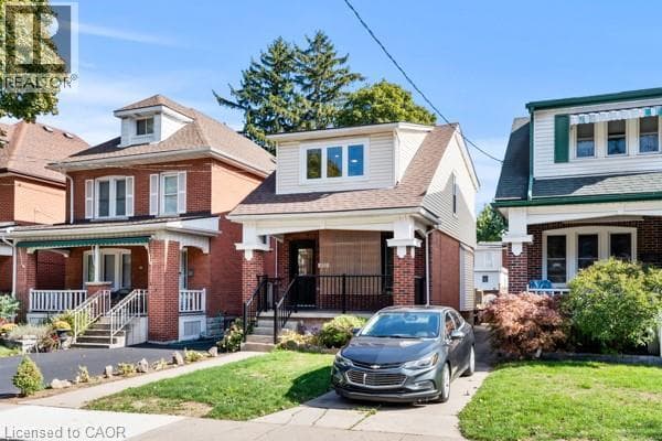 105 ROTHSAY Avenue photo 4