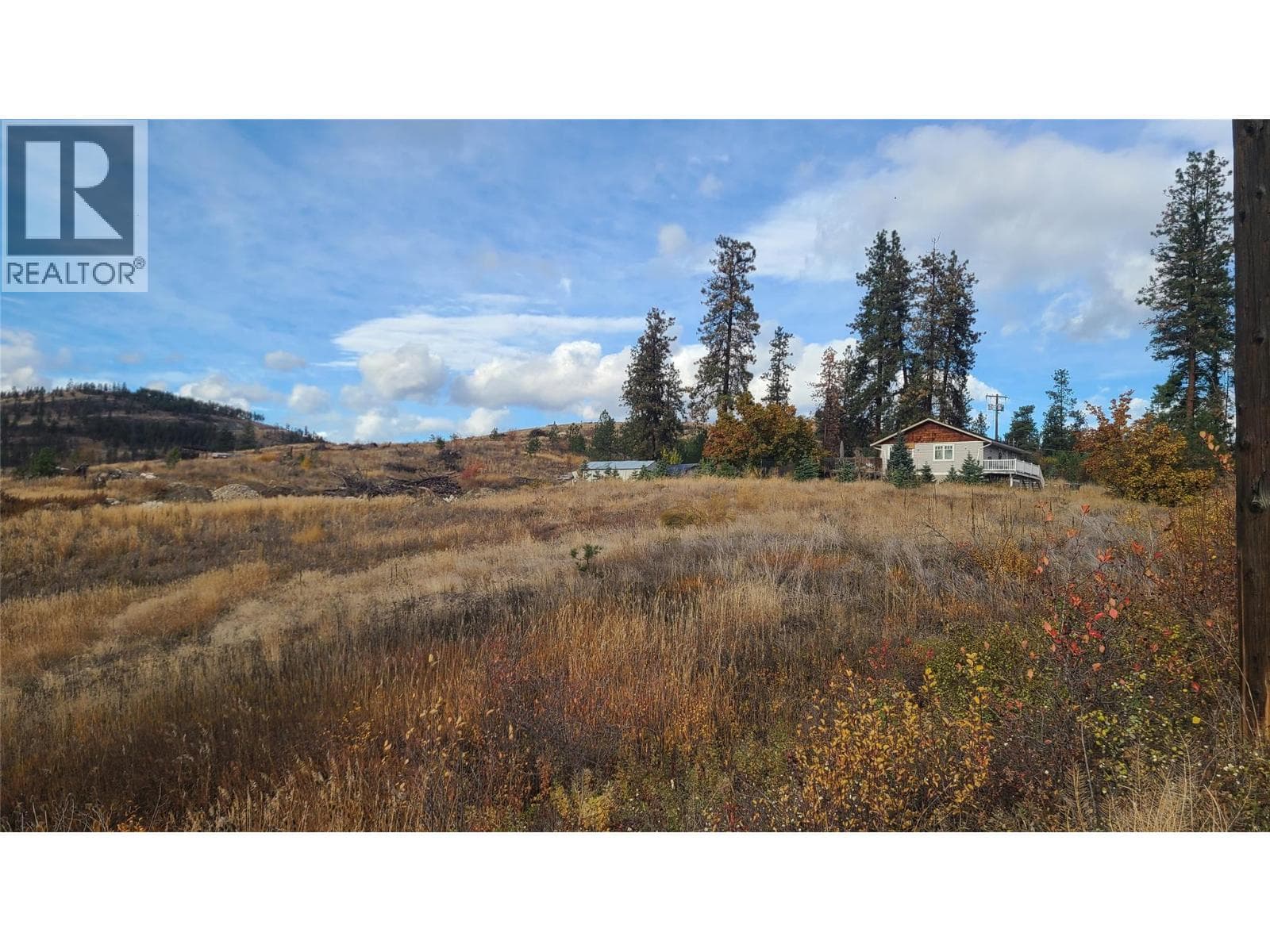 2702 Glenmore Road photo 2