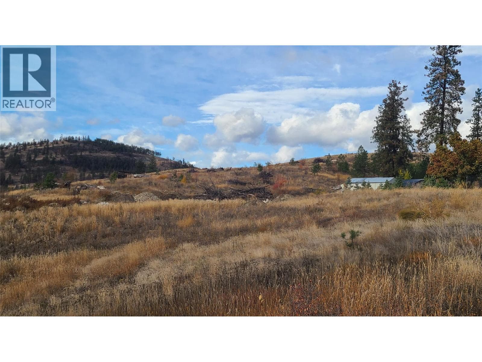 2702 Glenmore Road photo 3