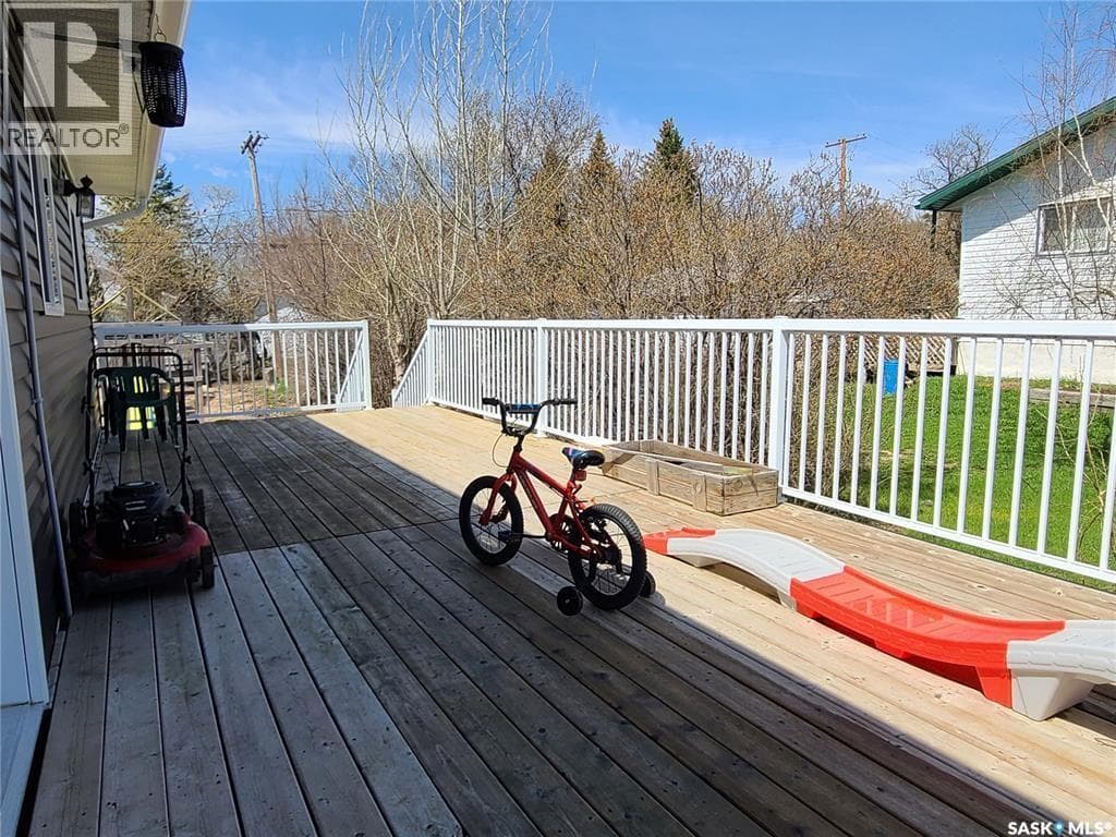 46 Newcombe STREET photo 4
