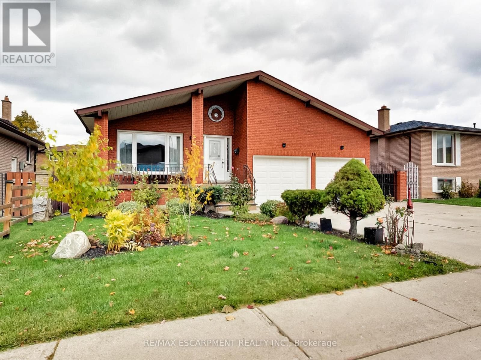 5 bed 3 bath single family at 18 PAVAROTTI COURT — $929,900