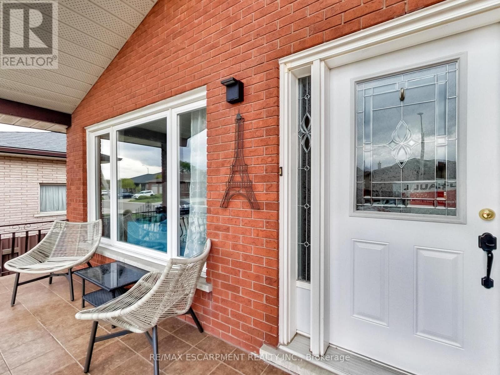 18 PAVAROTTI COURT photo 3