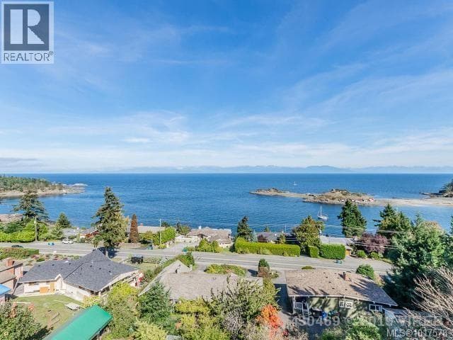 6 bed 6 bath single family at 3865 Gulfview Dr — $1,825,000