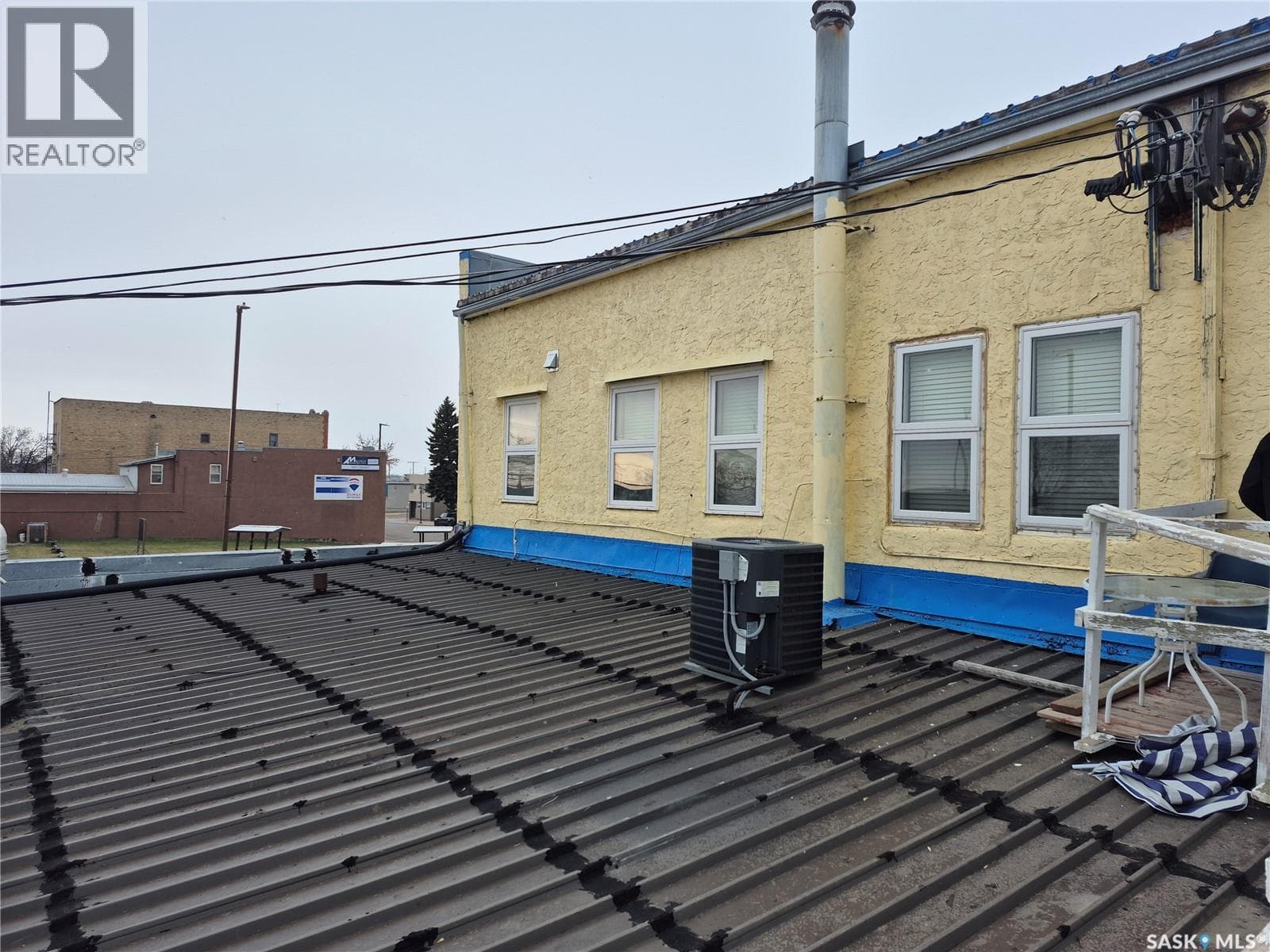 302 Main STREET — photo 3