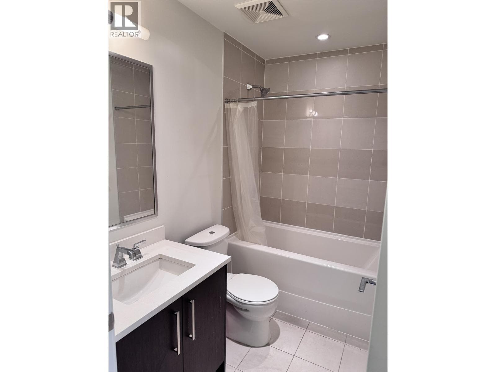 406 8485 NEW HAVEN CLOSE photo 5
