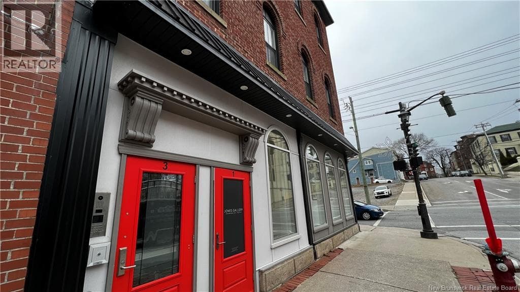 1-3 Charlotte Street photo 3